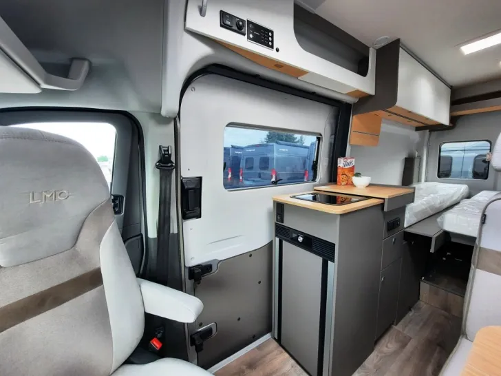 Fahrzeugbild LMC Innovan 592 Verfüg./Sparen Sie 10.818,- € #6