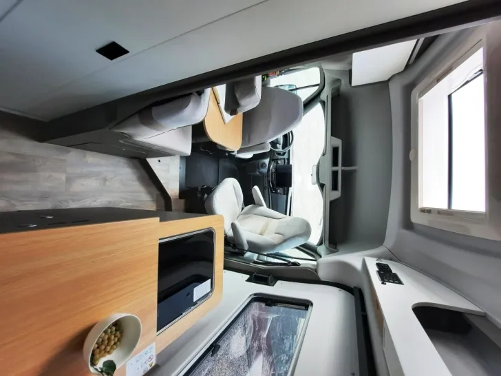 Fahrzeugbild LMC Innovan 592 Verfüg./Sparen Sie 10.818,- € #4