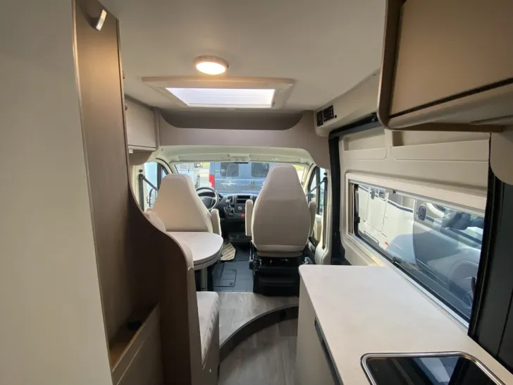 Fahrzeugbild Carado pro CV 640 Season Sale MW  über 14.000 sparen #18