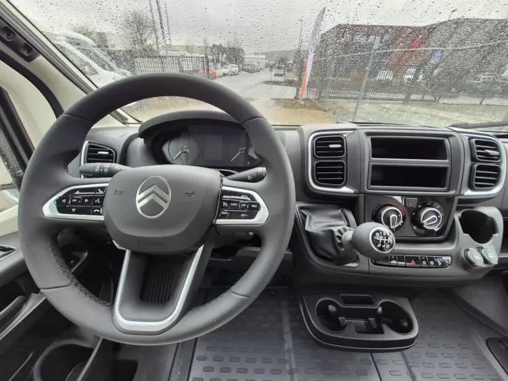 Fahrzeugbild Carado V 337 Mietwagen günstig abzugeben #11