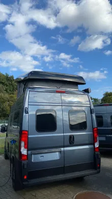 Frontal Hinten Carado CV 541 PRO Automatik