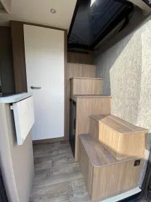 Treppe/ Kühlschrank Carado CV 541 PRO Automatik