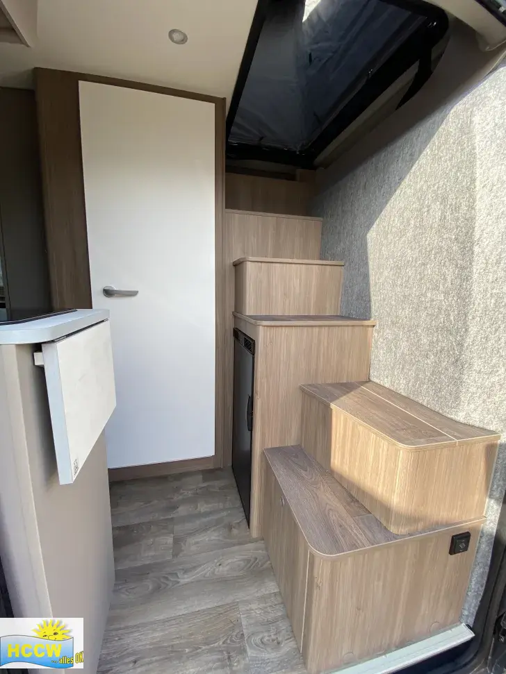Treppe/ Kühlschrank Carado CV 541 PRO Automatik