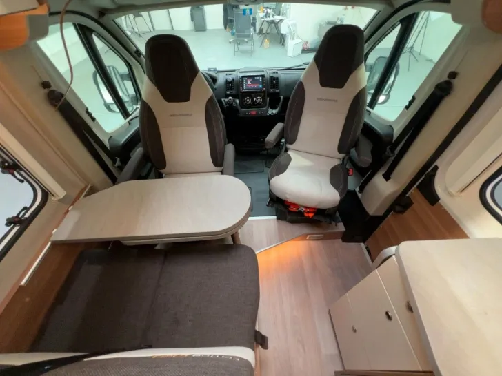 Fahrzeugbild Weinsberg CaraBus 540 Fire-Edition/Festbett/Markise #9