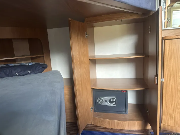 Fahrzeugbild Hymer Eriba Nova SL 680 gut gepflegt (Nichtraucher) #6