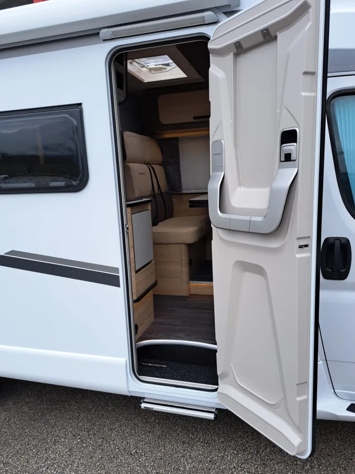 Fahrzeugbild Weinsberg CaraCompact EDITION PEPPER 600 MF #8