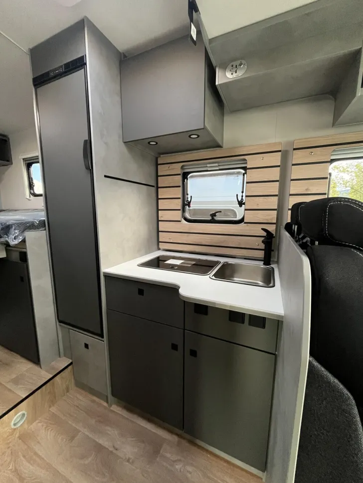 Fahrzeugbild Crosscamp EXPDN 7.0 E Peugeot #9