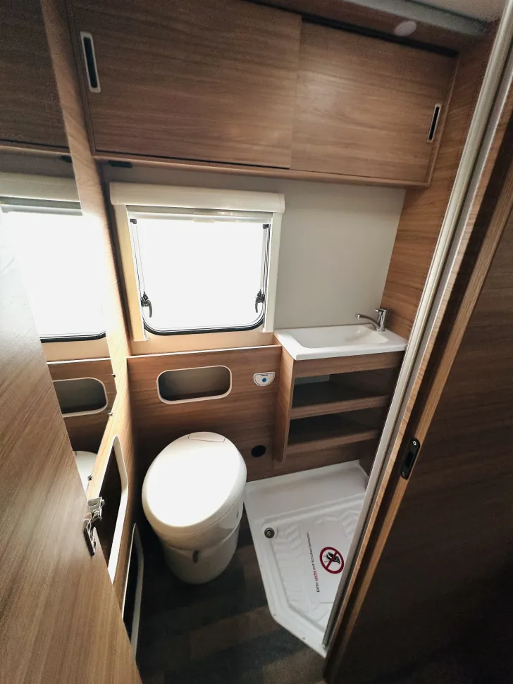 Fahrzeugbild Weinsberg CaraHome 650 DG Licht / Sicht Paket #21
