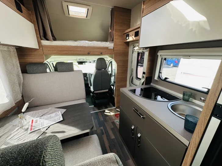 Fahrzeugbild Weinsberg CaraHome 650 DG Licht / Sicht Paket #10