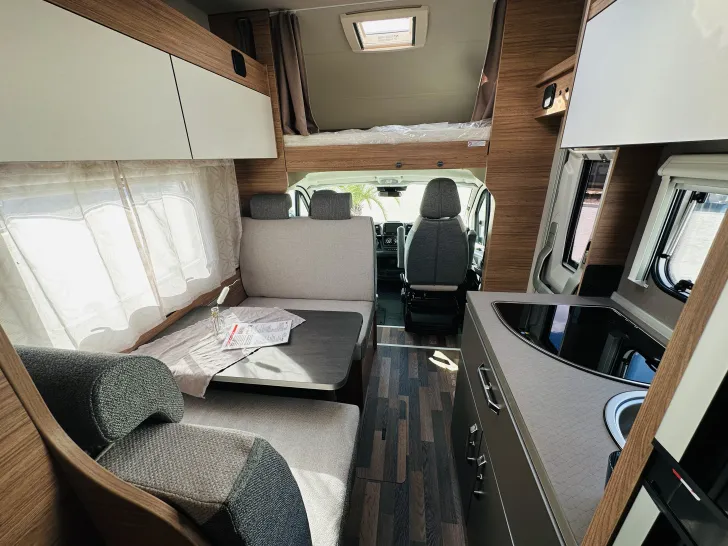 Fahrzeugbild Weinsberg CaraHome 650 DG Licht / Sicht Paket #9