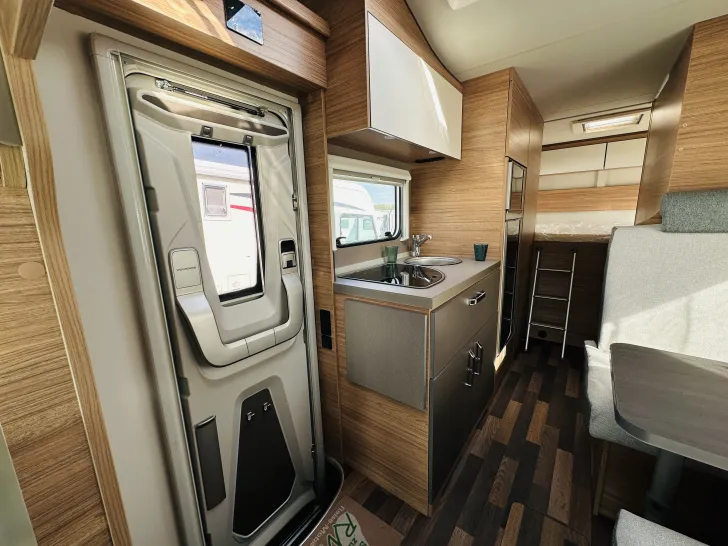 Fahrzeugbild Weinsberg CaraHome 650 DG Licht / Sicht Paket #8