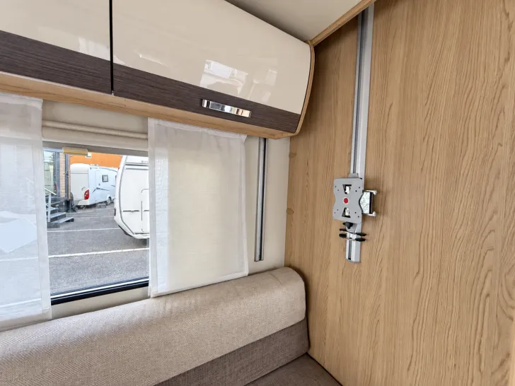 Fahrzeugbild Bürstner Averso Plus 510 TK Hubbett Mover/el. Rangierhilfe #25