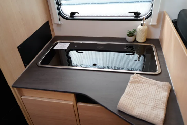 Fahrzeugbild Sunlight T SUB TS67 Hubbett | 5 Gurtpl. | Markise #9
