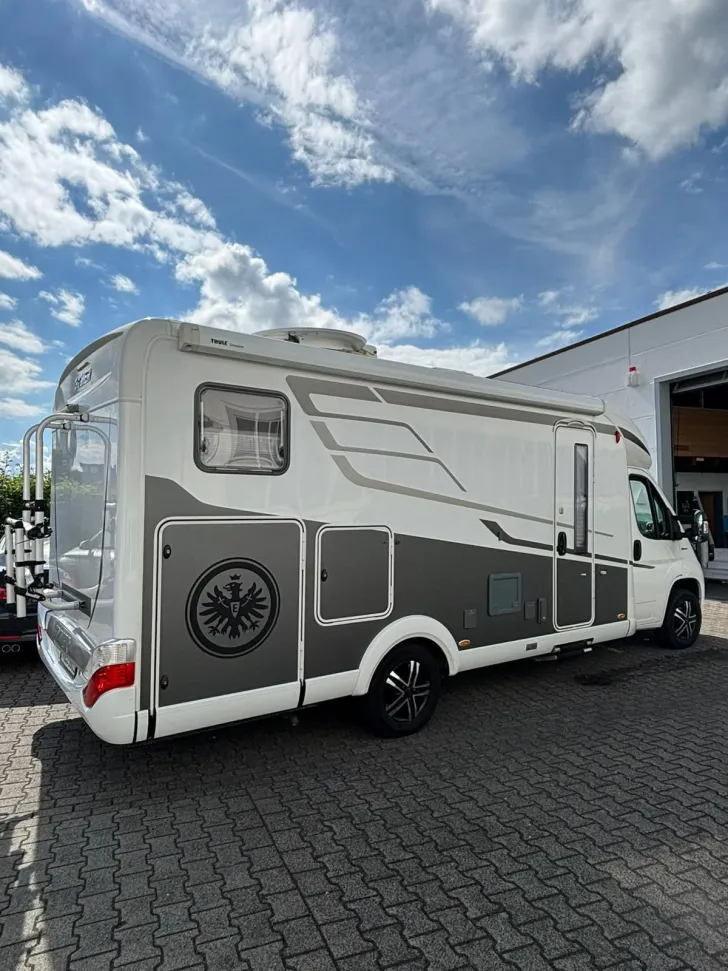 Fahrzeugbild Hymer Tramp SL 588 Autark, AHK #1