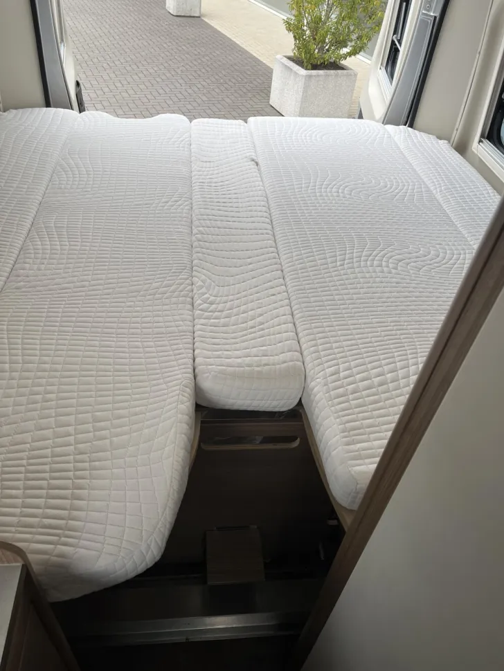 Fahrzeugbild Carado Camper Van 640 Edition 15 Schlafdach #7