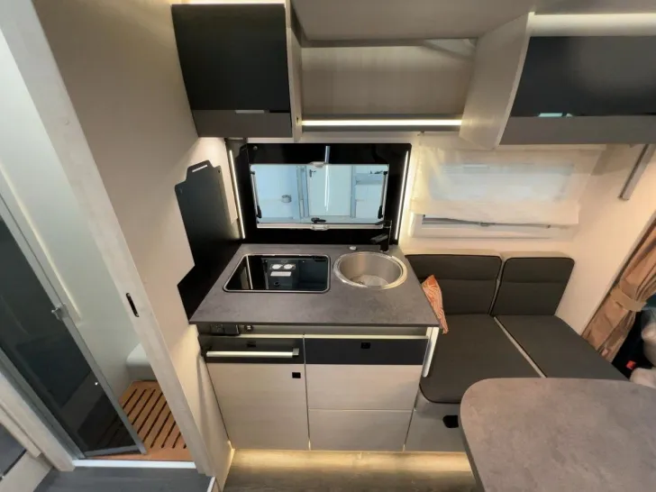Fahrzeugbild Challenger 337 Graphite Ultimate/Automatik/Einzelbetten+Hub #14