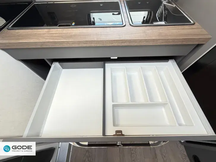 Fahrzeugbild Hobby Excellent 460 SL/1.500 kg/Bettverbreiterung/2027 #10
