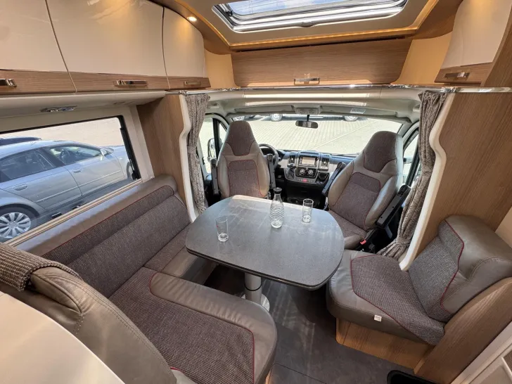 Fahrzeugbild Malibu T 430 LE #12