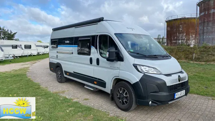 Schräg Vorne Hobby ONTOUR Van 640 ET