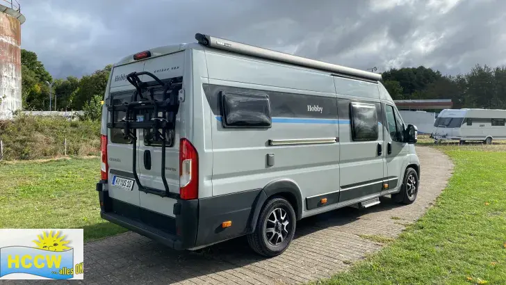Schräg Hinten Hobby ONTOUR Van 640 ET