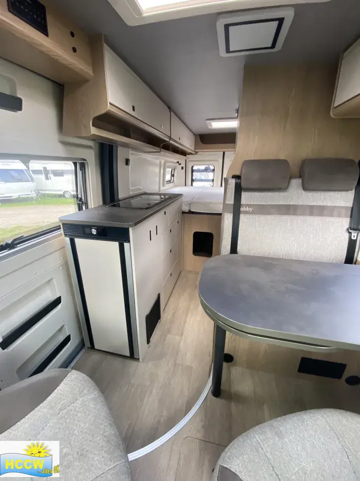 Sicht vorne-hinten Hobby ONTOUR Van 640 ET