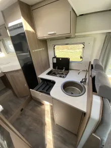 Küchen Carado T 328 pro+ Hubbett + Automatik