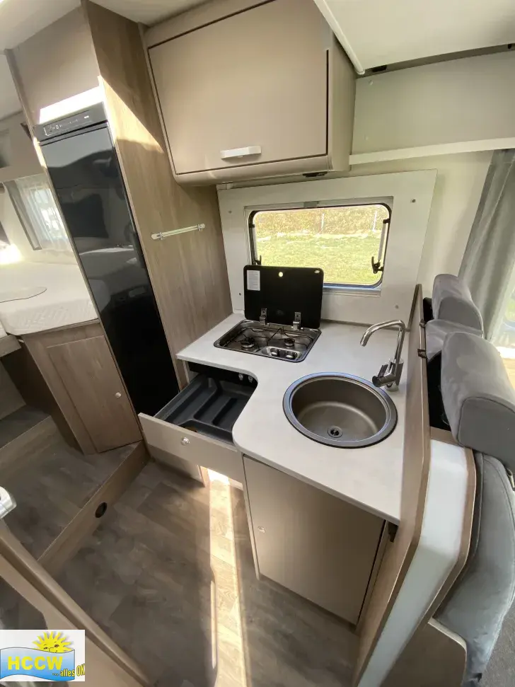 Küchen Carado T 328 pro+ Hubbett + Automatik