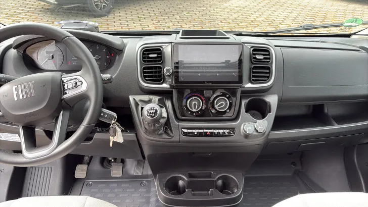 Fahrerhaus Weinsberg CaraCompact EDITION PEPPER 600 MEG