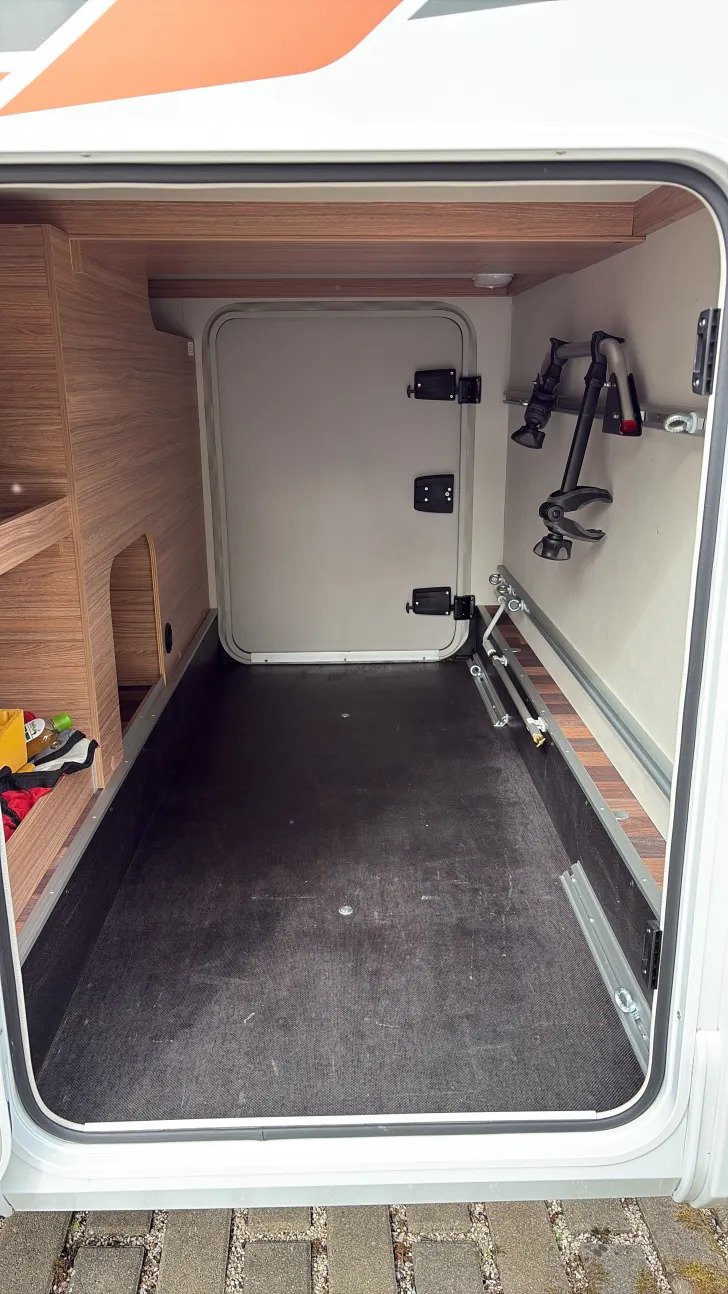Heckgarage Weinsberg CaraCompact EDITION PEPPER 600 MEG