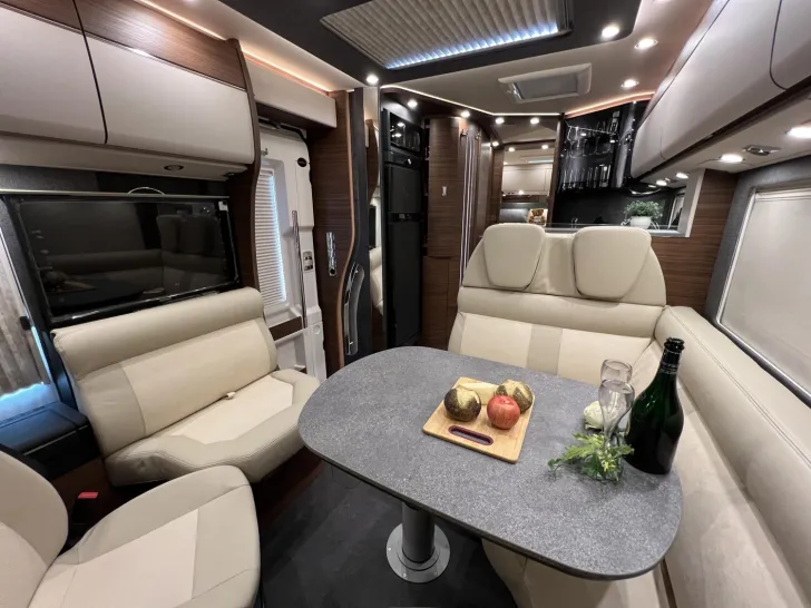 Fahrzeugbild chic c-line I 4.9 LE L Carthago Selection (360) #16