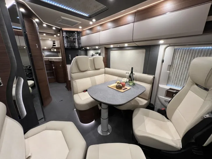 Fahrzeugbild chic c-line I 4.9 LE L Carthago Selection (360) #17