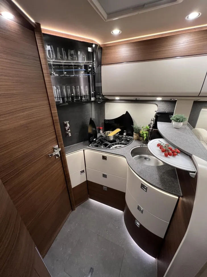 Fahrzeugbild chic c-line I 4.9 LE L Carthago Selection (360) #19