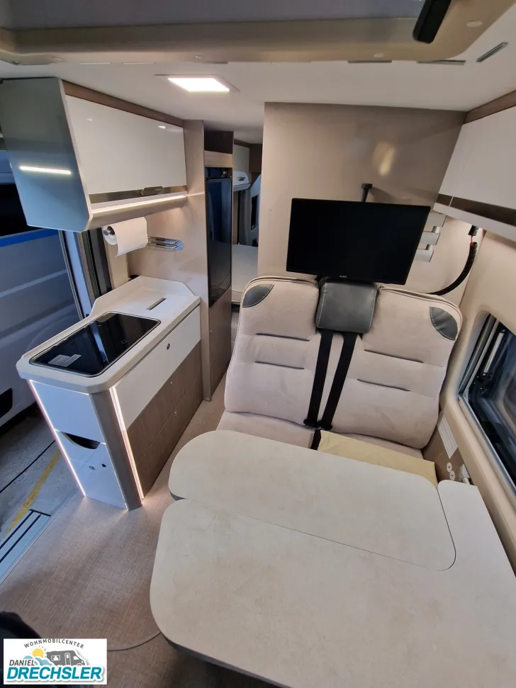 Fahrzeugbild Challenger V114 Road Edition Premium #10