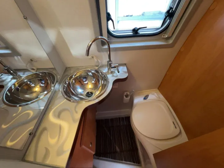 Fahrzeugbild Weinsberg Cosmos 550 MQ/Festbett/2xMarkise/Finanzierung #13