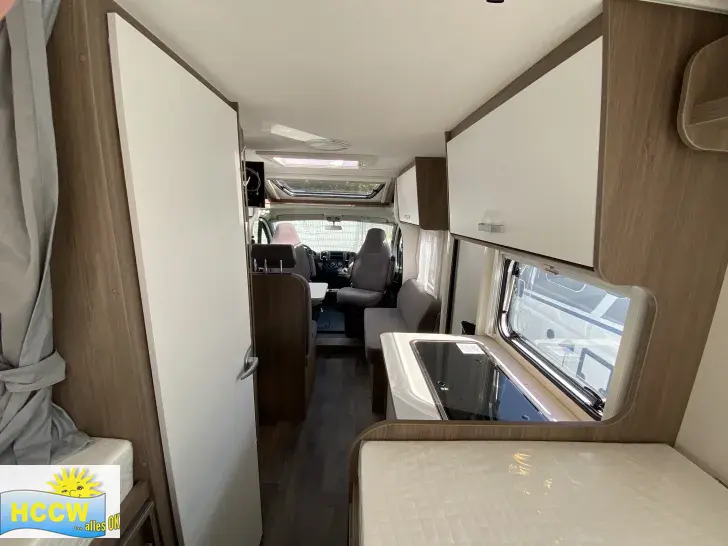 Sicht vorne-hinten Carado VAN 347 PRO+ Automatik + SAT & TV