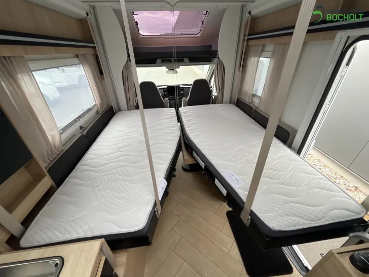 Fahrzeugbild Challenger Graphite 270 Hubstützenanlage #10