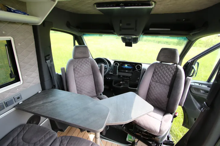 Fahrzeugbild Mercedes-Benz Sprinter Sonderausbau 319 CDI V6 Allrad · 1. Hand ? #4