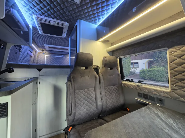 Fahrzeugbild Mercedes-Benz Sprinter Sonderausbau 319 CDI V6 Allrad · 1. Hand ? #5