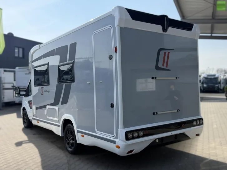 Fahrzeugbild Challenger Teilintegriert Graphite Edition 270 Automatik #5