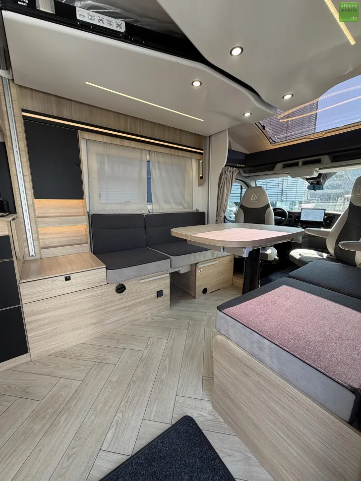 Fahrzeugbild Challenger Teilintegriert Graphite Edition 270 Automatik #8