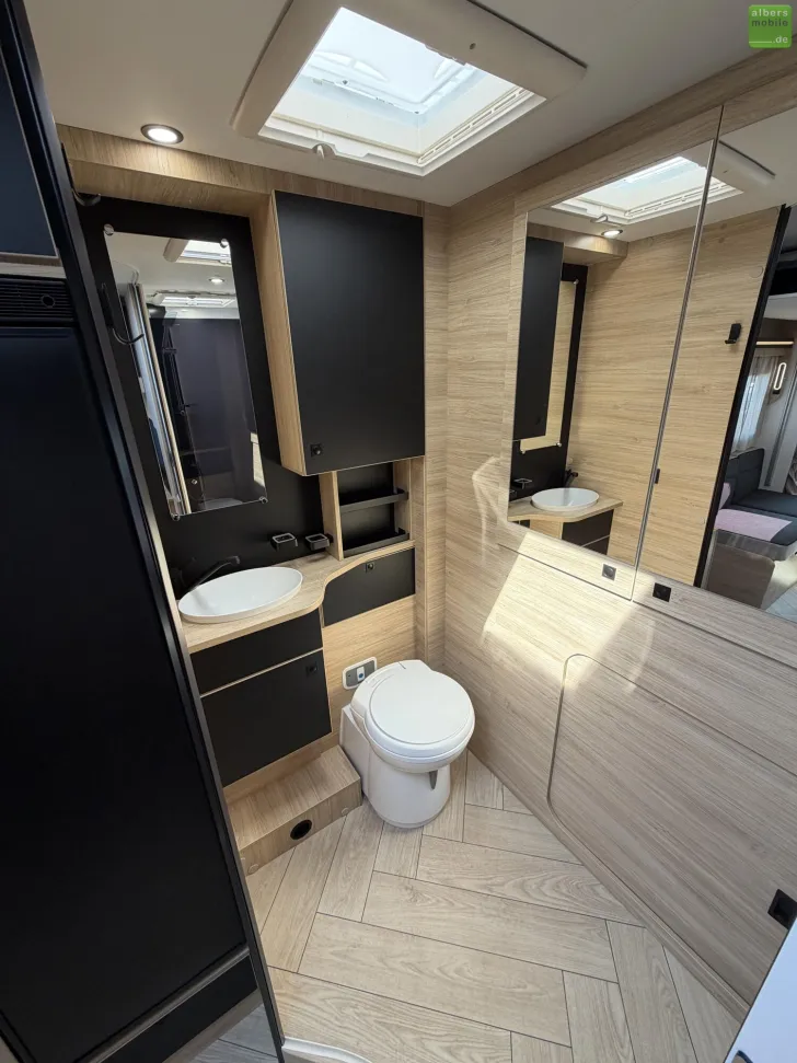 Fahrzeugbild Challenger Teilintegriert Graphite Edition 270 Automatik #17