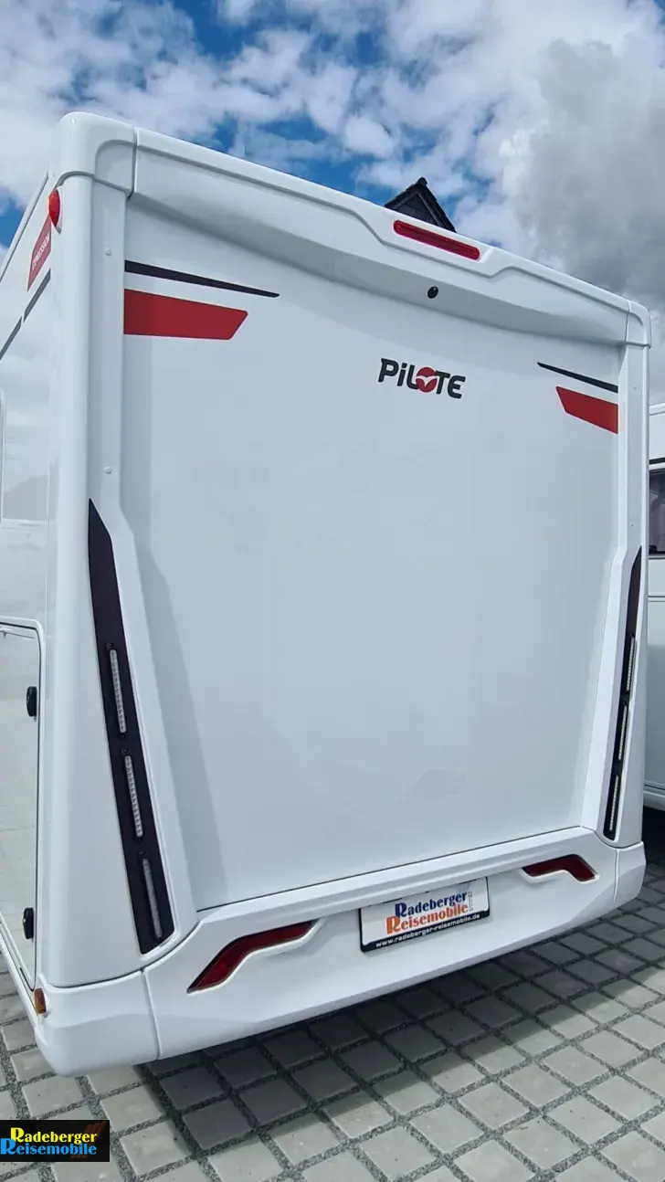 Fahrzeugbild Pilote Galaxy Evidence G740FGJ #2