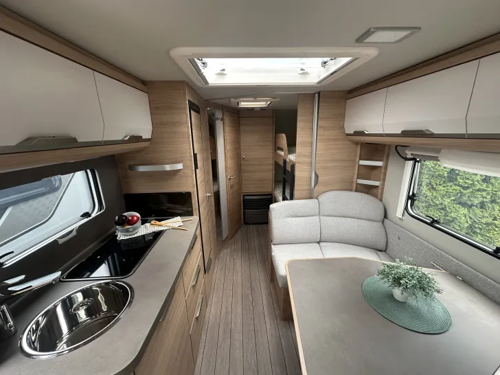 Fahrzeugbild Knaus Südwind 580 QS Black Selection Fußbodenerwärmung #6