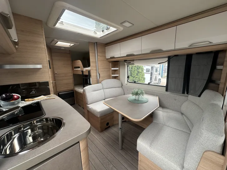 Fahrzeugbild Knaus Südwind 580 QS Black Selection Fußbodenerwärmung #7
