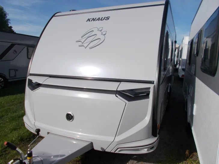 Fahrzeugbild Knaus Südwind 540 FDK Black Selection bis 7 Schlafplätze #5