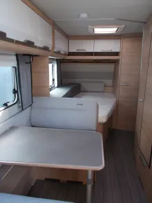 Fahrzeugbild Knaus Südwind 540 FDK Black Selection bis 7 Schlafplätze #12