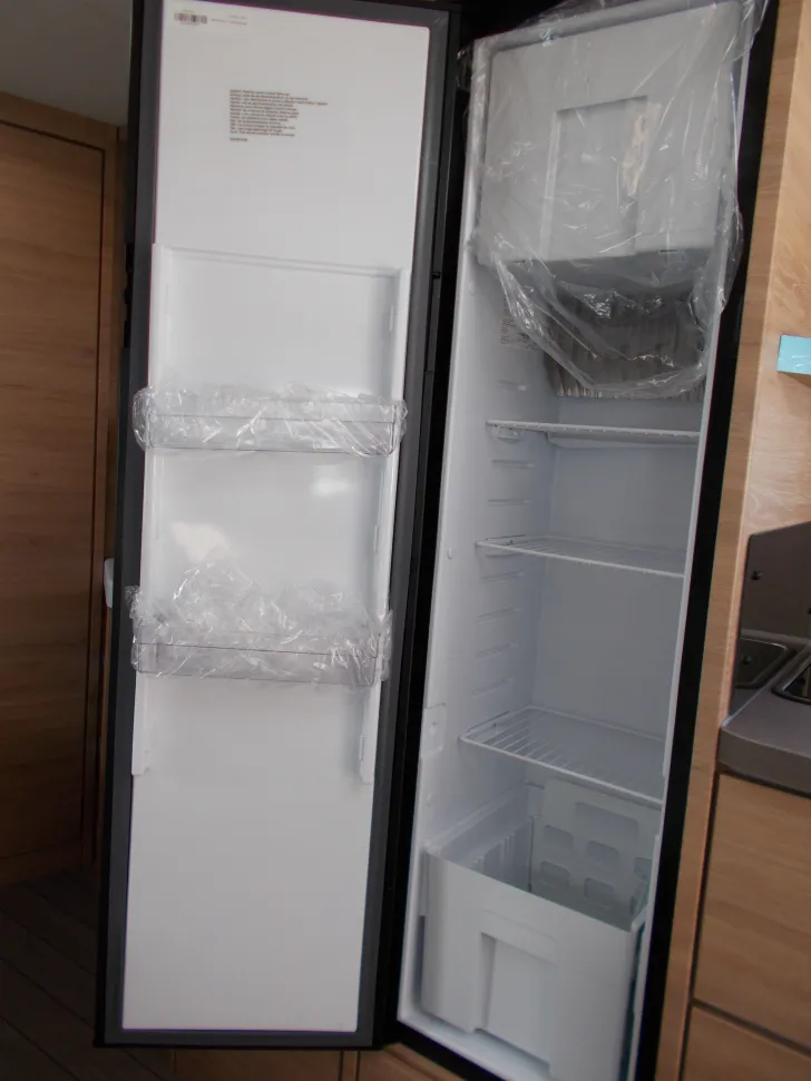 Fahrzeugbild Knaus Südwind 540 FDK Black Selection bis 7 Schlafplätze #17