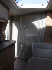 Fahrzeugbild Knaus Südwind 540 FDK Black Selection bis 7 Schlafplätze #28
