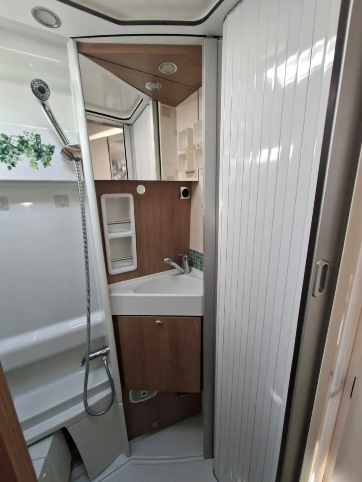 Fahrzeugbild Malibu Van LE RB Coupe #14