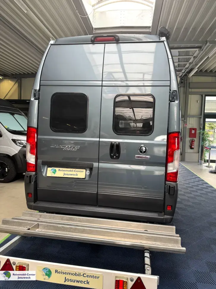Fahrzeugbild Pössl D-Line Roadcruiser Revolution Sat - TV - Markise - Luftfeder #4